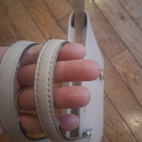 Michael Kors Beige Blush Jet Set Tote Bag - Picture 9 of 14